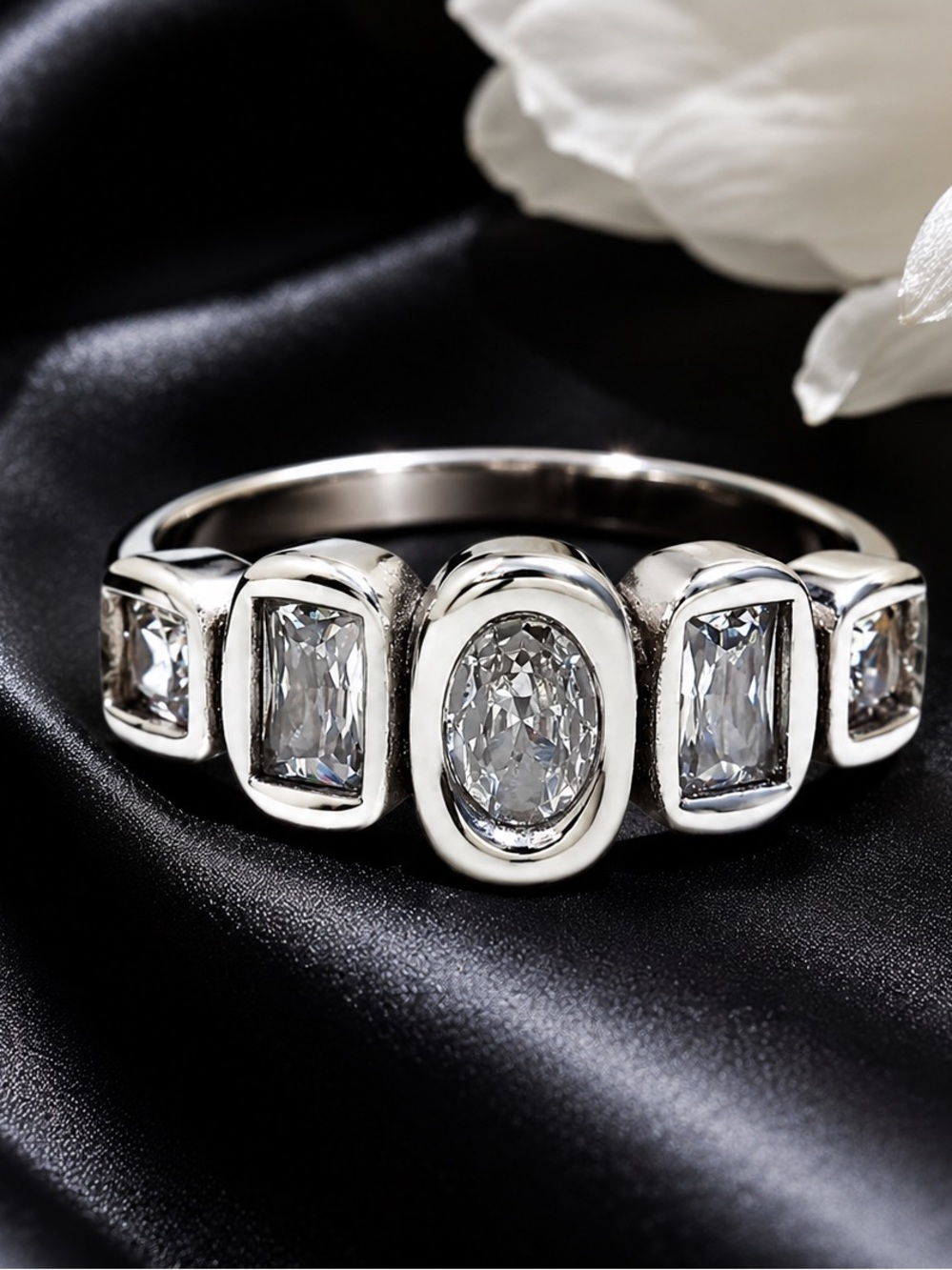 Geometric Clear Zircon Ring silver color - Picture 5 of 9